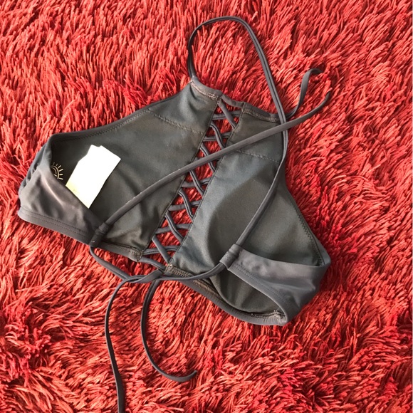 Hollister® Be the Sunshine Navy Blue Embroidered  Floral Strappy Swim Top S - Picture 7 of 11